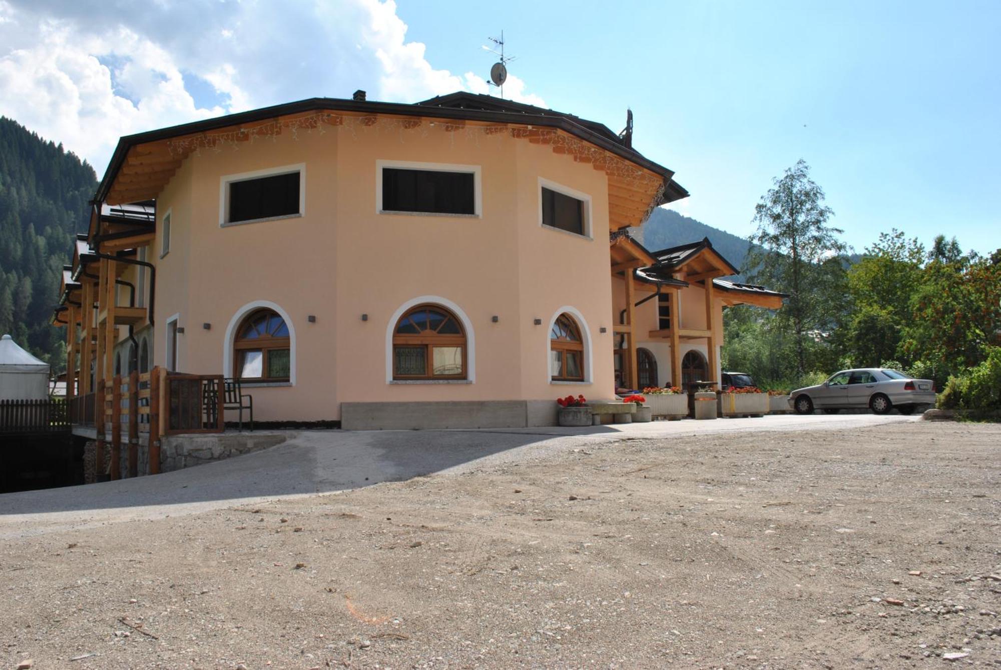 Niagara Hotel 3*